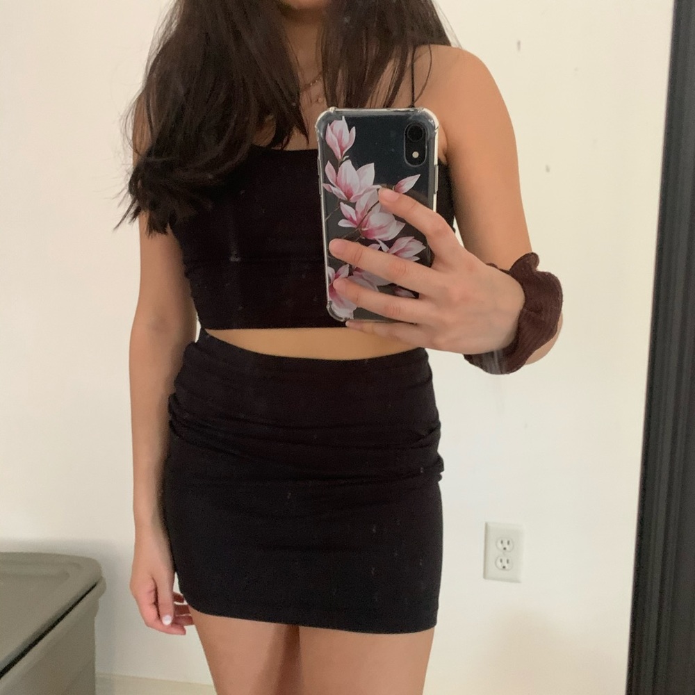 Black skirt